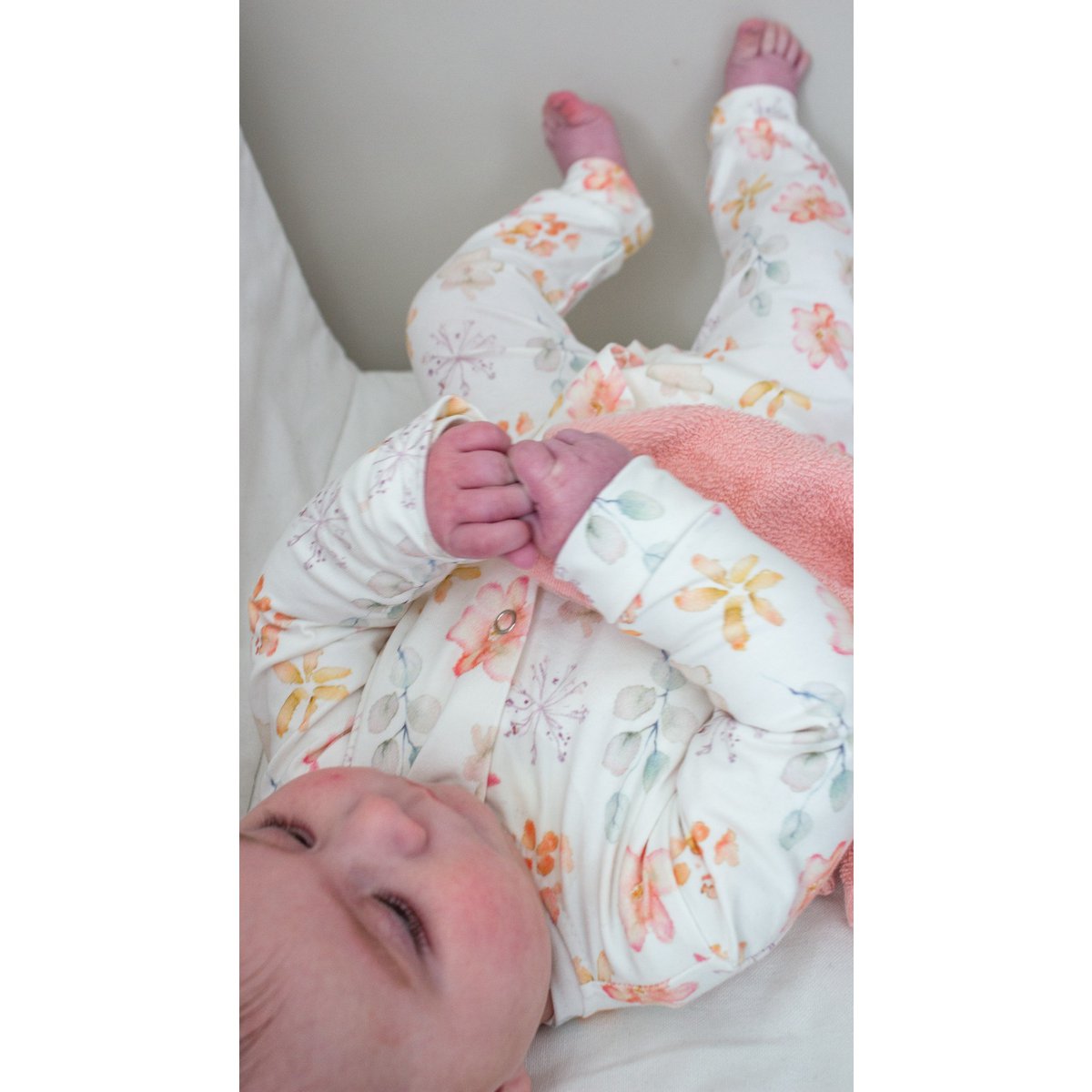Baby Boxpakje Feathers - Geschilderde Bloemen - foto 6