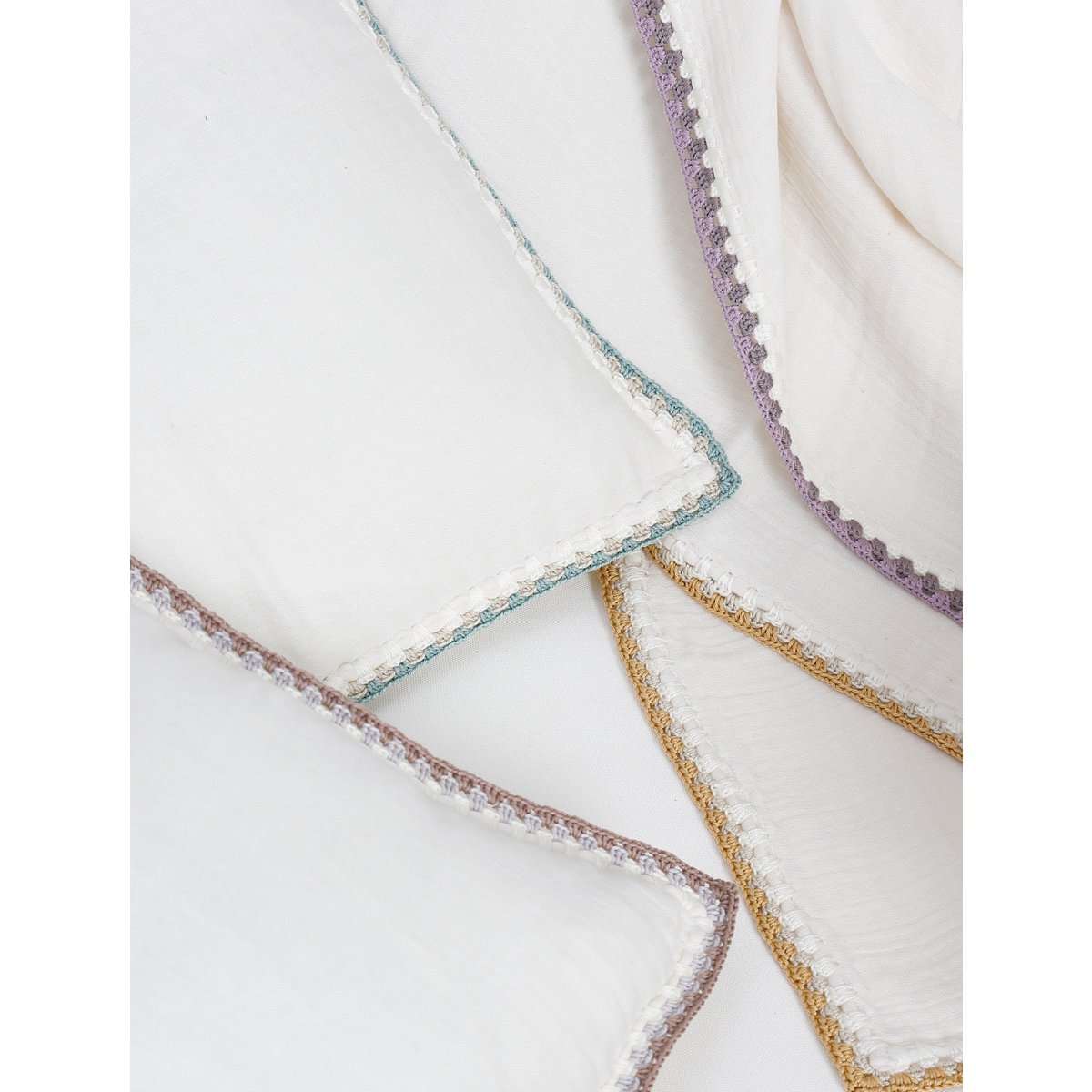 CROCHET GOTS certificaat mousseline kussenhoes 40x40 cm