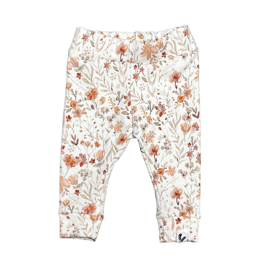 Newborn Broekje Feathers - Waterbloemen