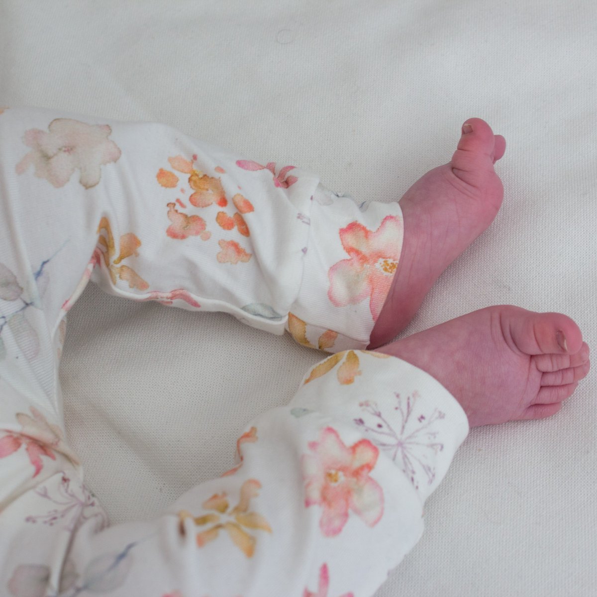 Baby Boxpakje Feathers - Geschilderde Bloemen - foto 4